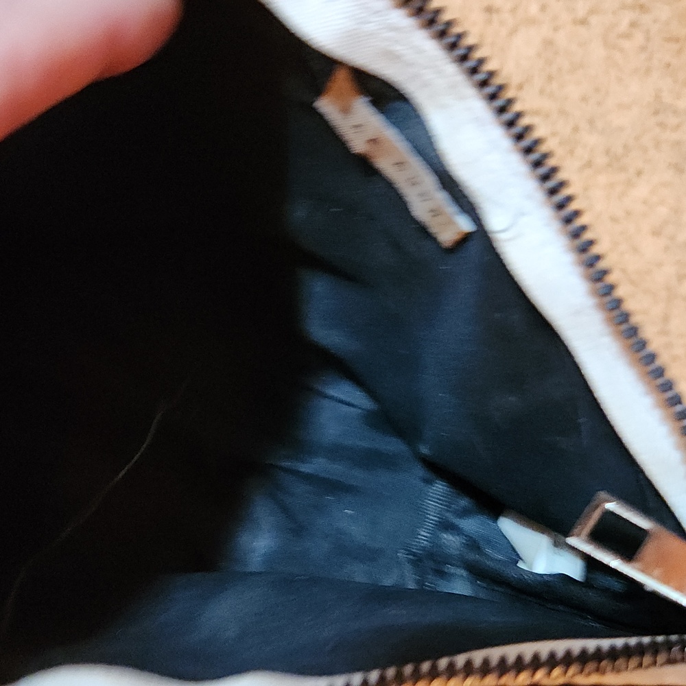 Black 'Queen' Pouch with Bee Design - Picture 4 of 7